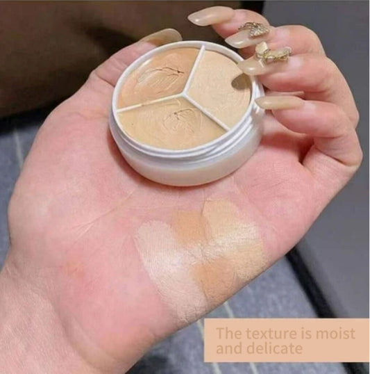 💙3-In-1 Contouring And Brighten Concealer Palette